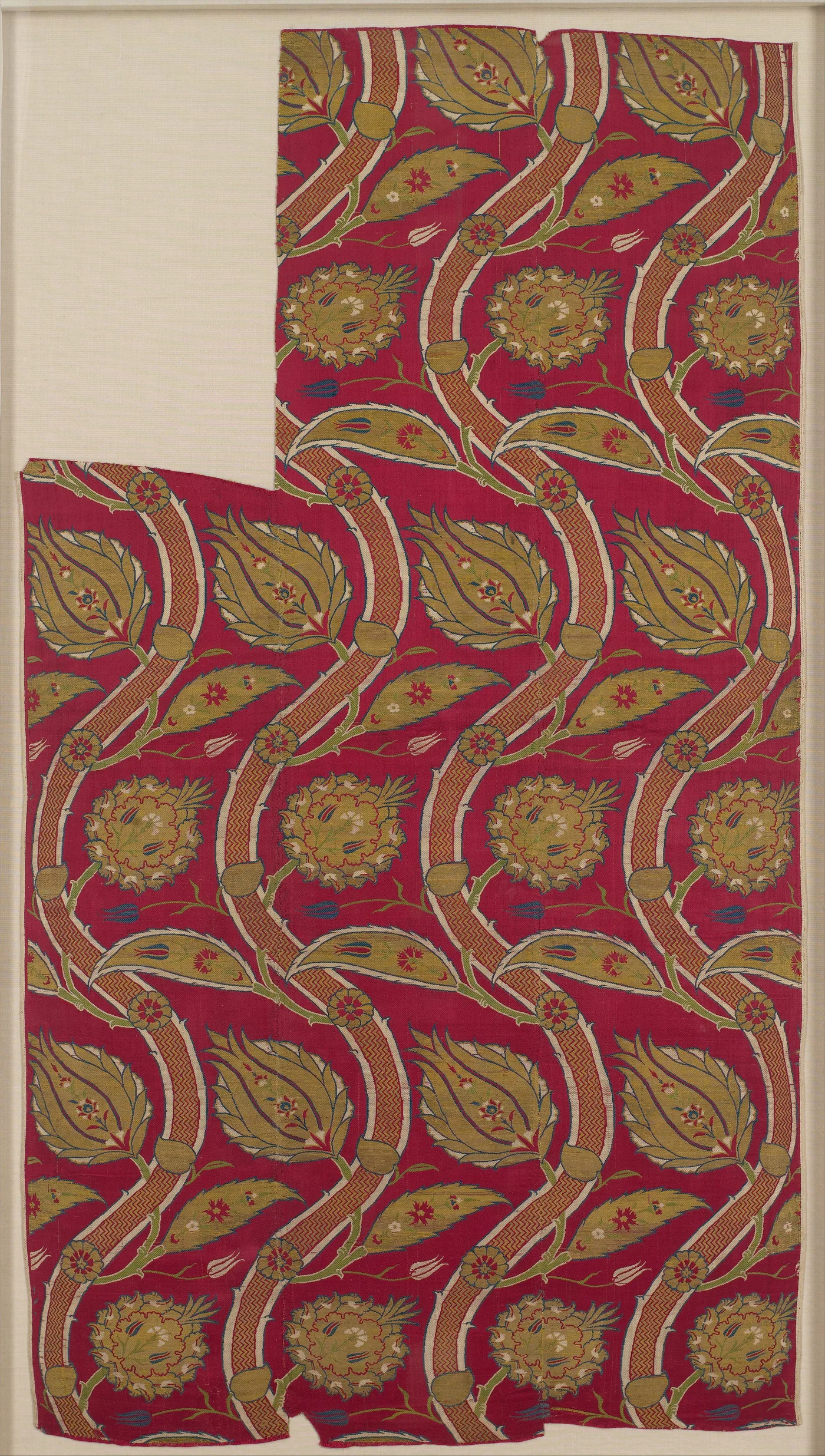 Fragmentary Loom Width with Wavy-Vine Pattern — Artiste anonyme